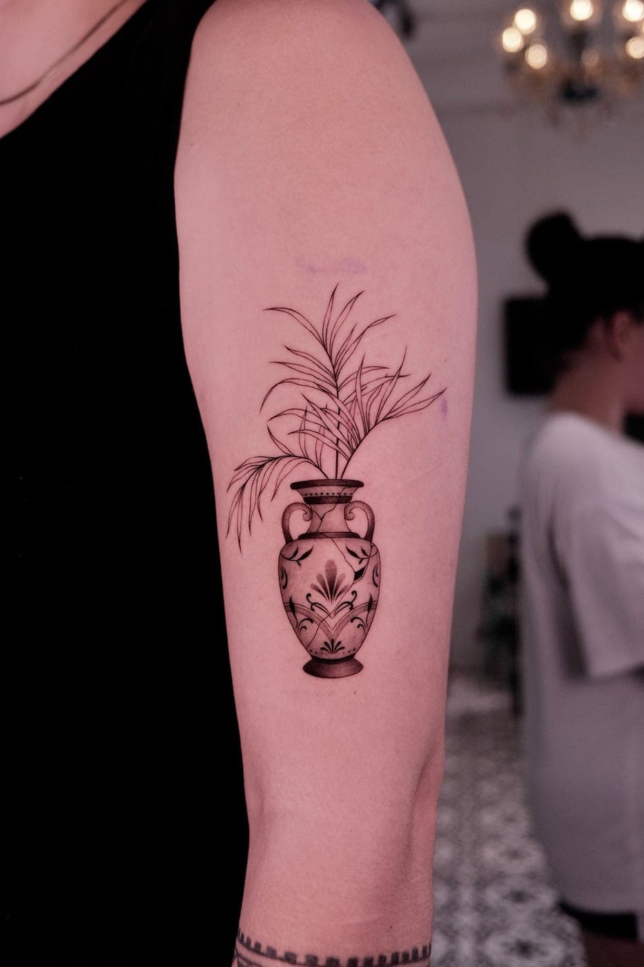 Hình xăm fineline bình gốm Hy Lạp