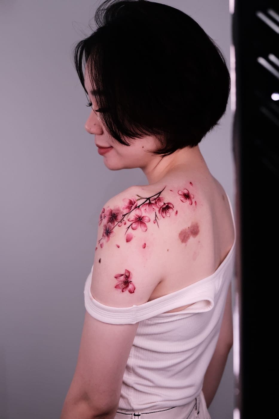 Hình xăm color hoa anh đào